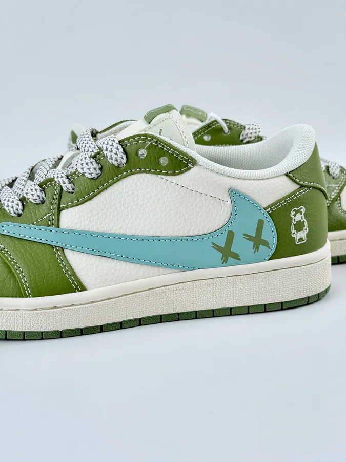 Travis Scott x Nike Air Jordan 1 Low Reverse Green White Starry Swoosh
