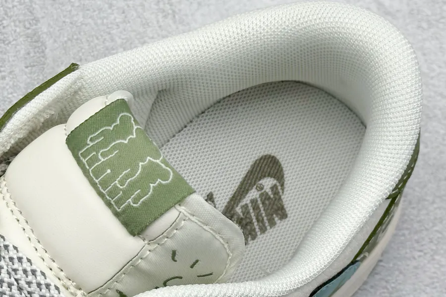 Travis Scott x Nike Air Jordan 1 Low Reverse White Green Swoosh