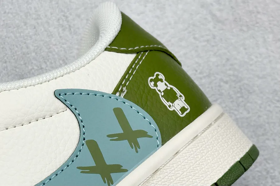 Travis Scott x Nike Air Jordan 1 Low Reverse White Green Swoosh