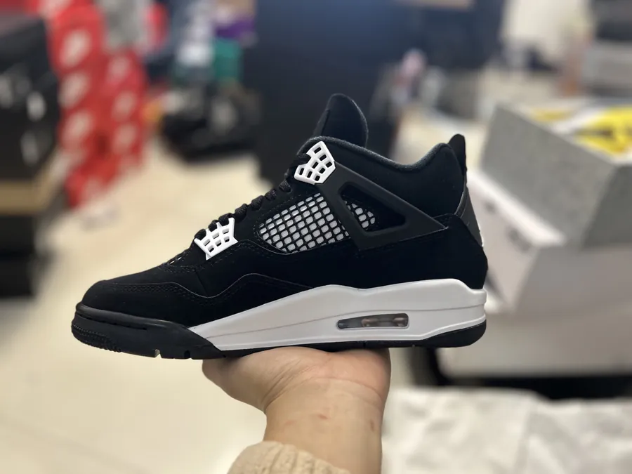 CX Exclusive 500 AJ4 Black and White