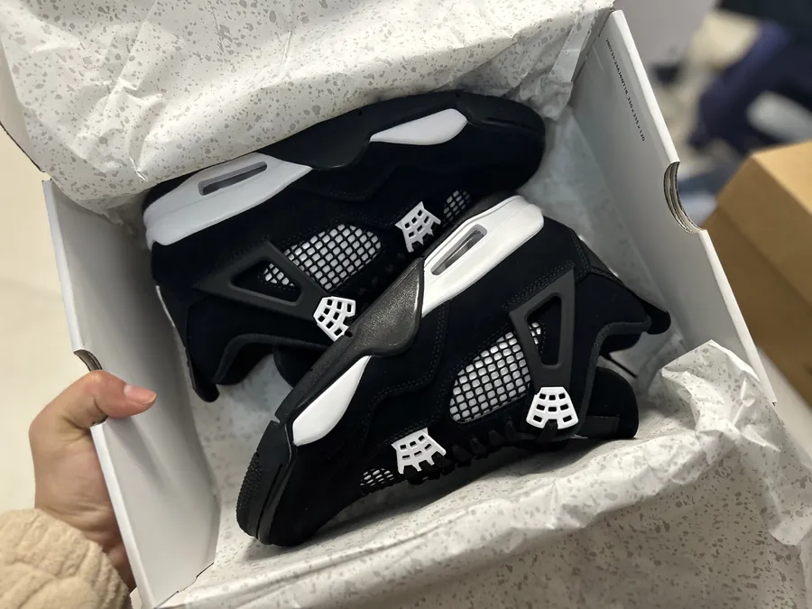 CX Exclusive 500 AJ4 Black and White