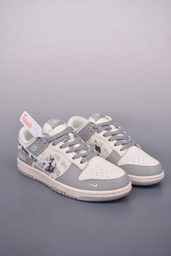 Nike SB Dunk Low Stussy Collaboration