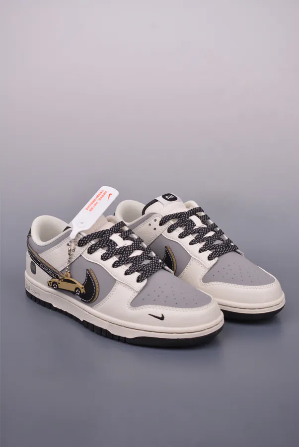 NIKE SB Dunk Low Xiaomi SU7 Exclusive Edition