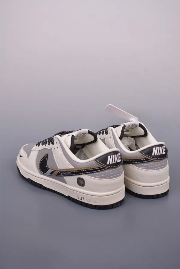 NIKE SB Dunk Low Xiaomi SU7 Exclusive Edition