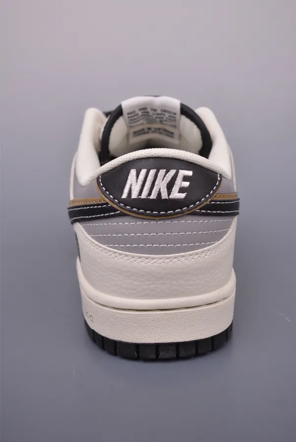 NIKE SB Dunk Low Xiaomi SU7 Exclusive Edition