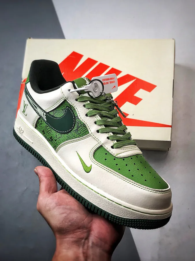 LV x Air Force 1 Low Classic Air Force Silhouette