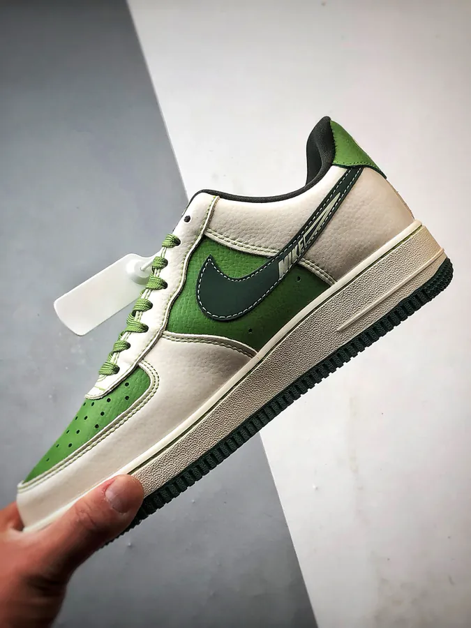 LV x Air Force 1 Low Classic Air Force Silhouette