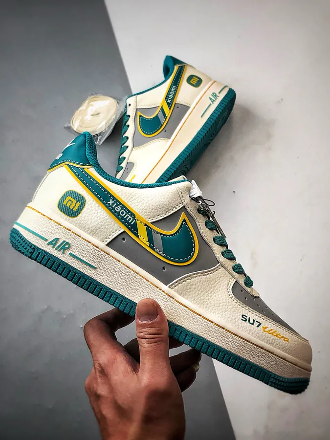 Air Force 1 Low by Nike Authentic Style, Original Box Accessories