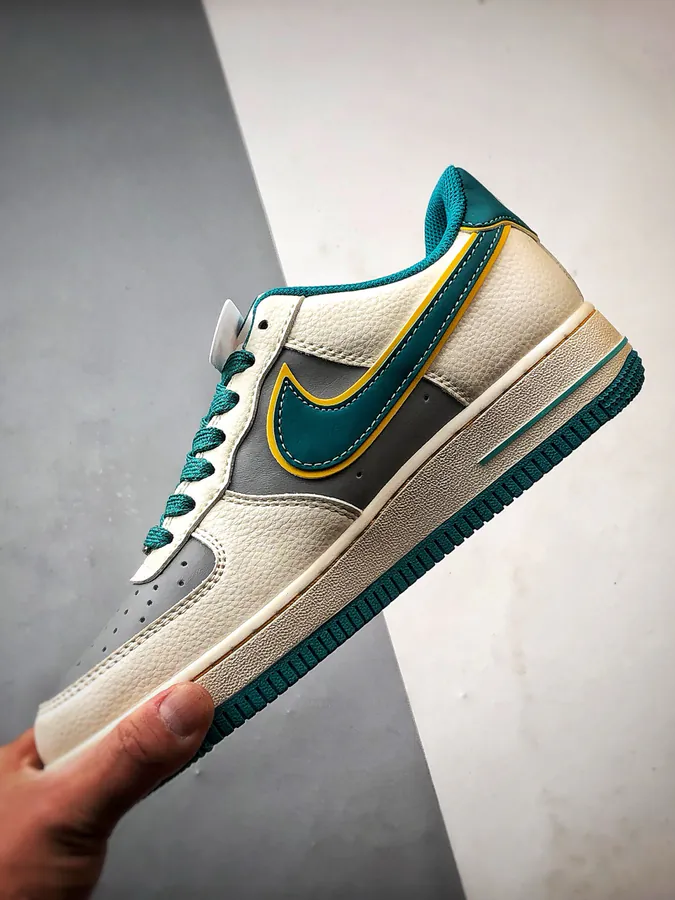 Air Force 1 Low by Nike Authentic Style, Original Box Accessories