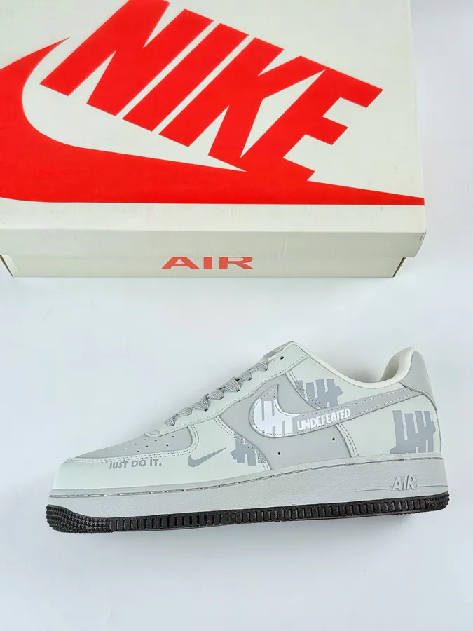 Nike Air Force 1 Low 07 x UNDEFEATED White Grey Swoosh