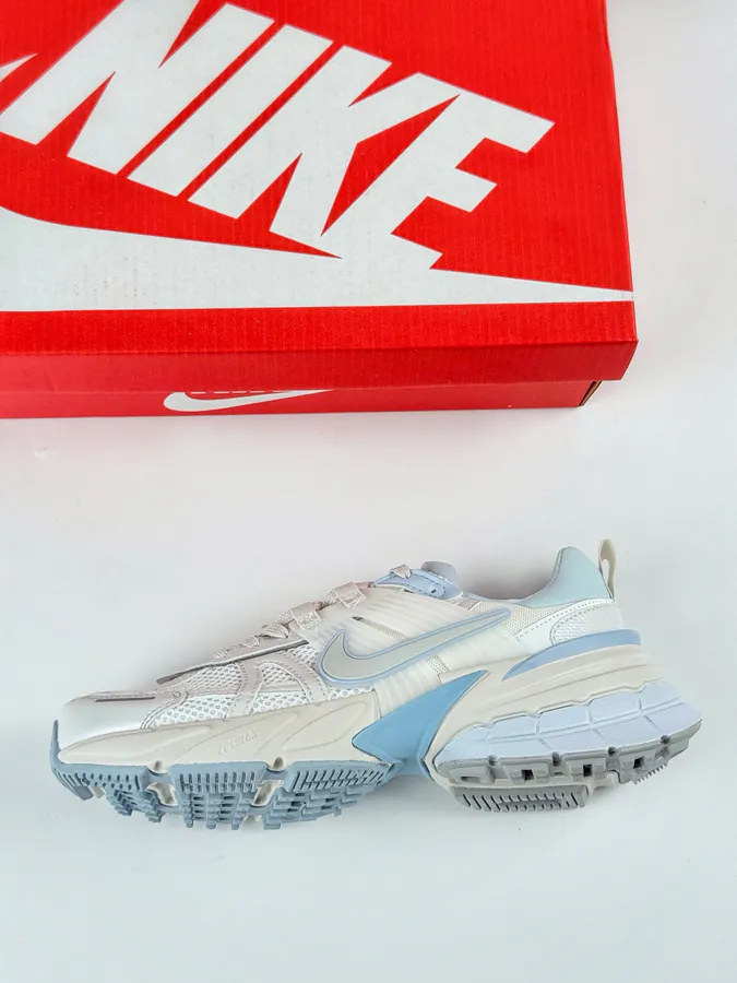 NIKE V2K Runtekk White Blue Retro Low Top Running Shoes