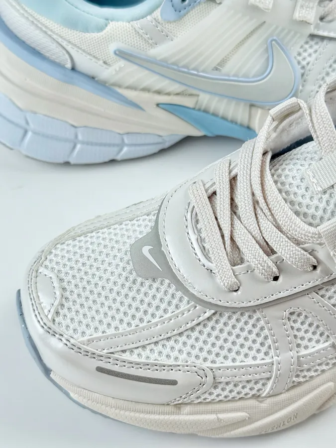 NIKE V2K Runtekk White Blue Retro Low Top Running Shoes