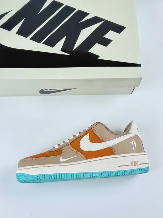 Nike Air Force 1 Low OG Version