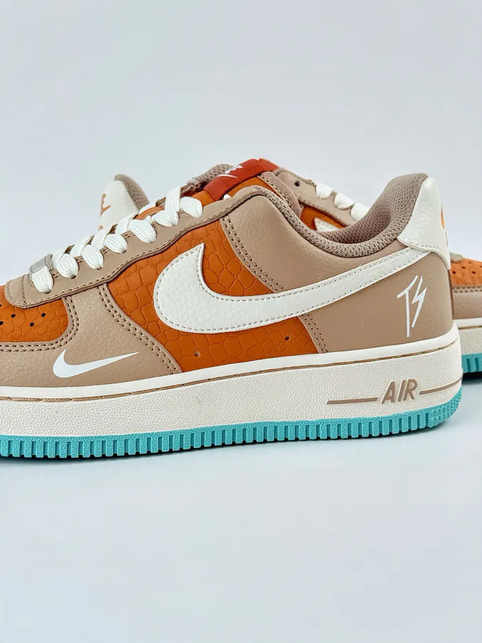 Nike Air Force 1 Low OG Version