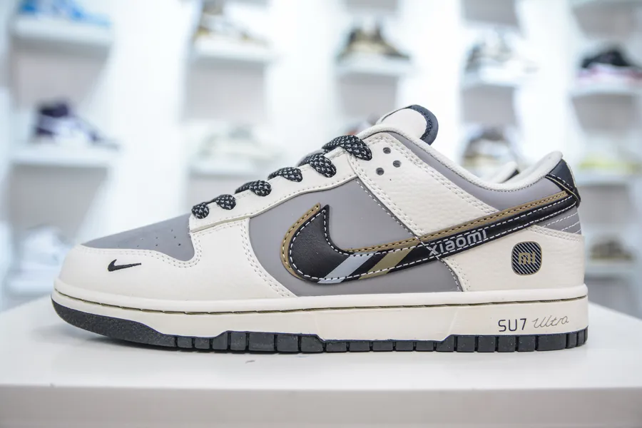 NIKE DUNK LOW Xiaomi Collaboration Exclusive Edition