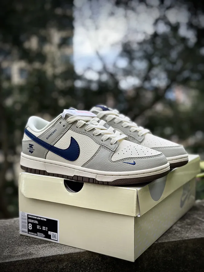 Nike SB Dunk Low Parisian Collaboration