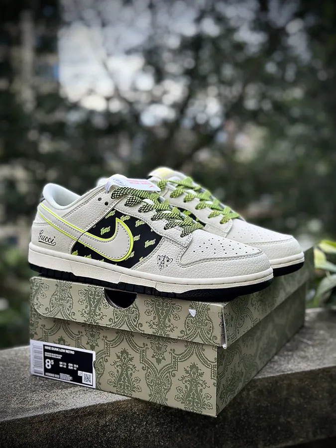 Nike SB Dunk Low Gucci Collaboration