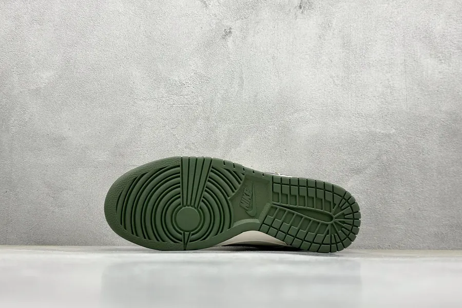 Nike SB Dunk Low Sup联名 低帮休闲板鞋