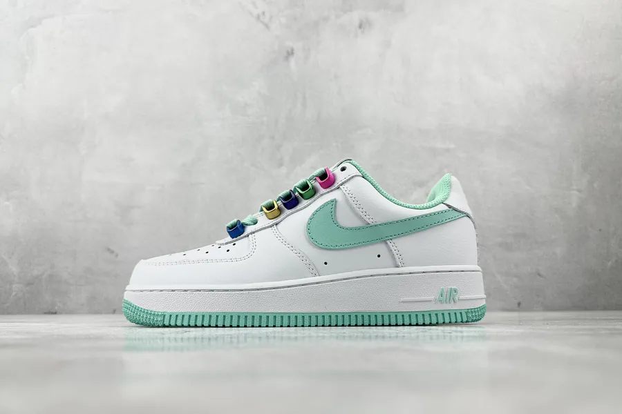 Nike Air Force 107 White and Green