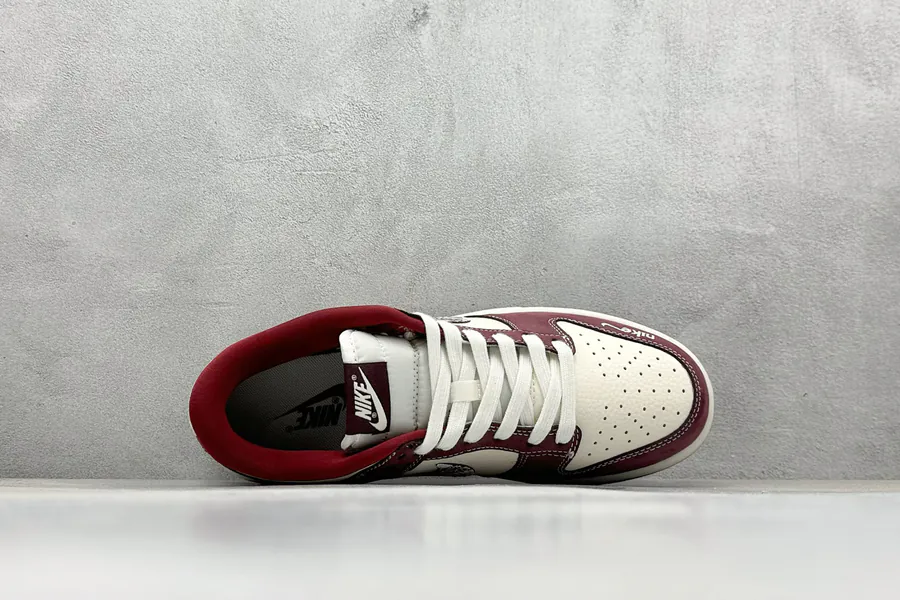 OG Version XC Nike SB Dunk Low Sup Collaboration Red Hook