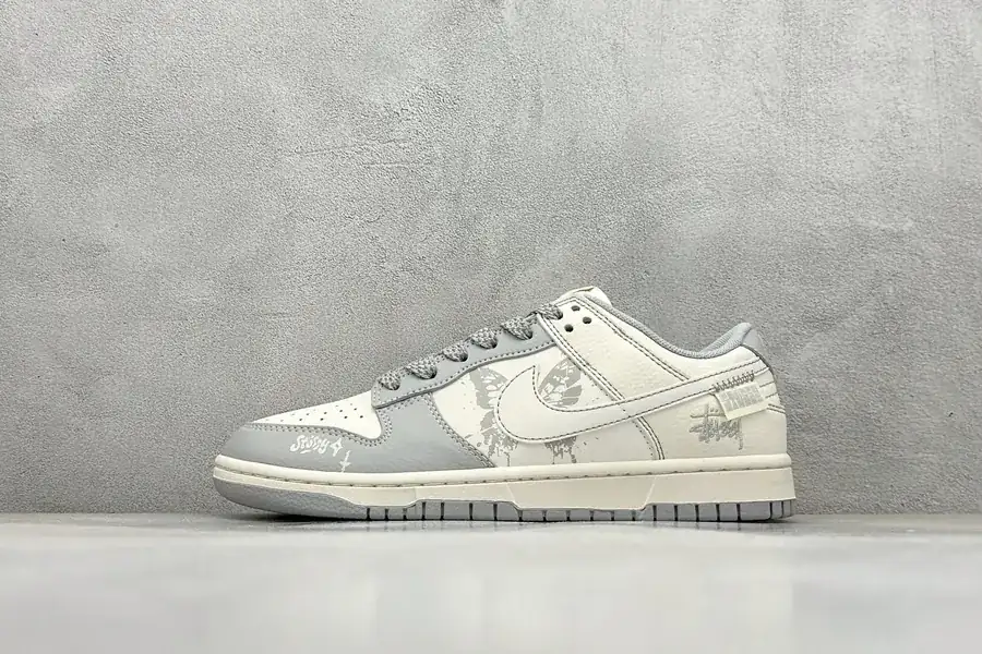 Nike SB Dunk Low x Stussy OG Edition Bucket Bag