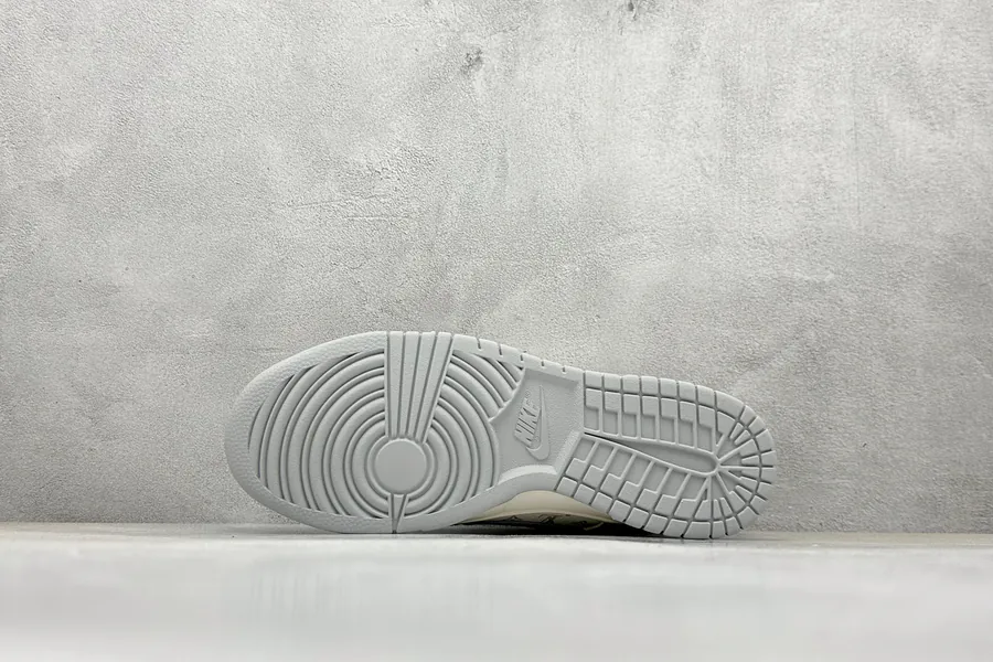 Nike Air Dunk LOW 1 LV Collaboration Vintage Style Bucket Bag