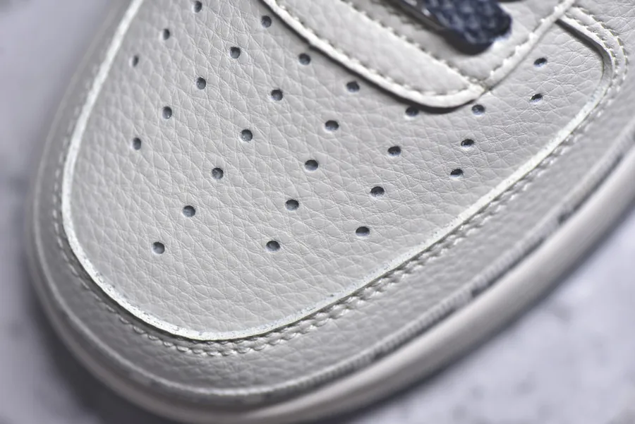 NK Air Force 107 Low Low Top Sneakers