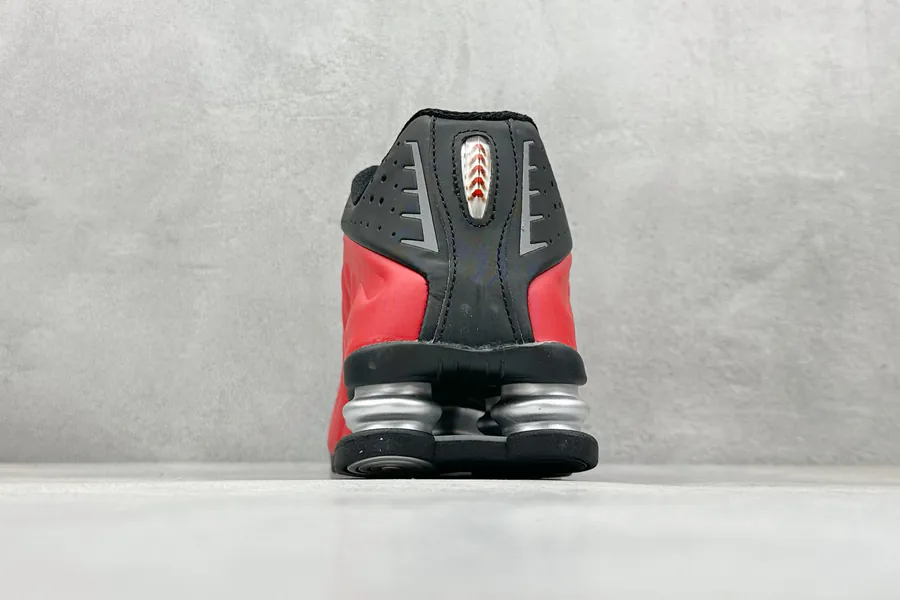 Nike Shox R4 Bullet Sneaker