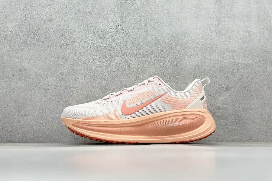 Nike RS Zoom VOMERO 18 Lightweight Running Shoes