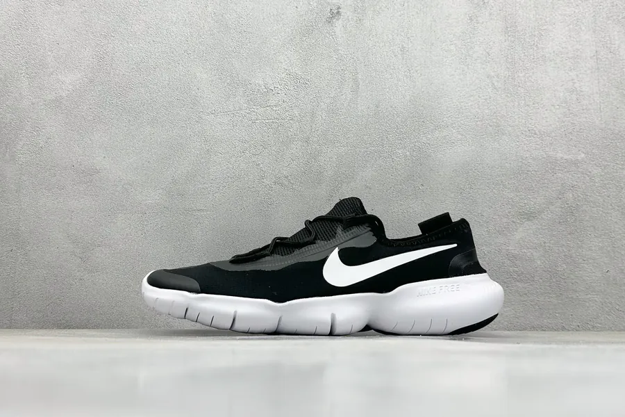 Nike Free RN 2.0 Lightweight Running Shoes with Original Design