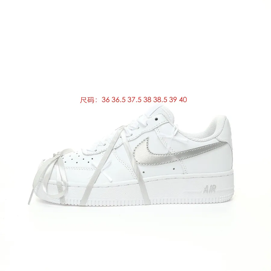 AF107 Low Lace Strap in Grained Calfskin