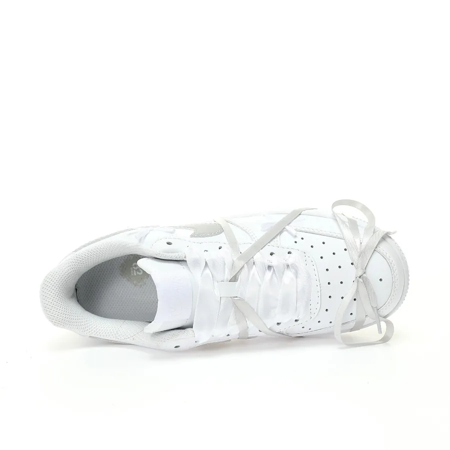 AF107 Low Lace Strap in Grained Calfskin