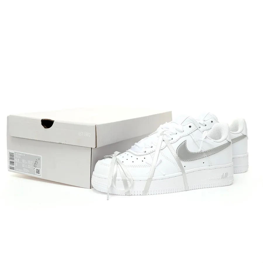 AF107 Low Lace Strap in Grained Calfskin