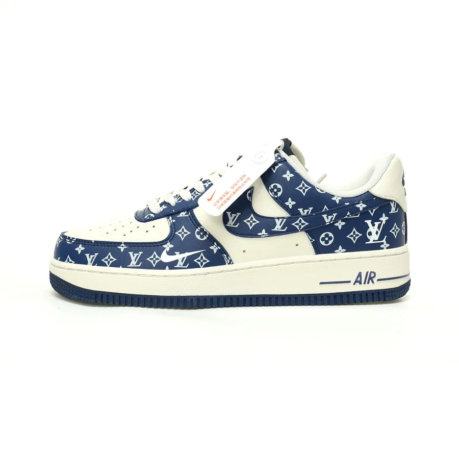 Louis Vuitton x Air Force 1 07 8 Low Monogram Classic Sneaker
