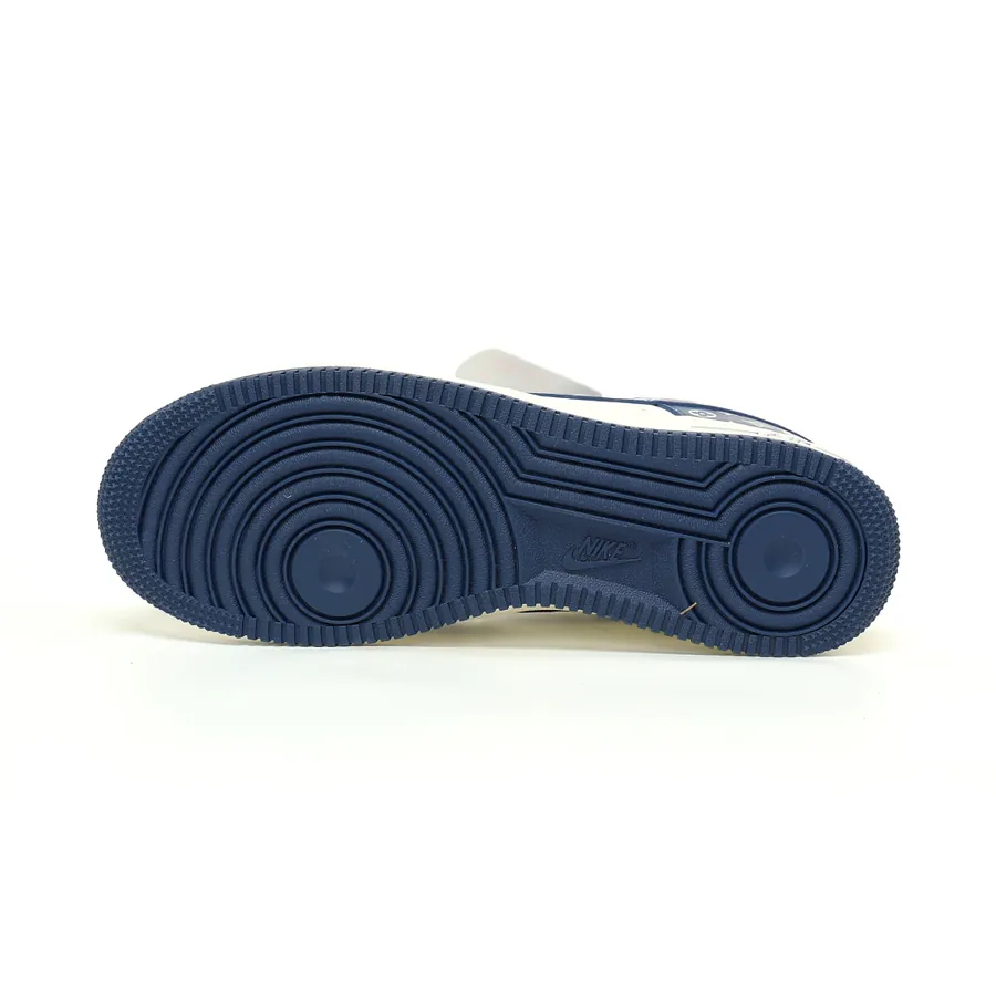 Louis Vuitton x Air Force 1 07 8 Low Monogram Classic Sneaker
