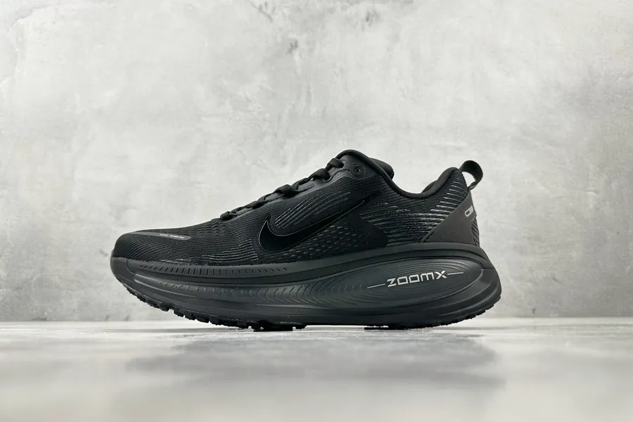Nike Vomero 18 Black