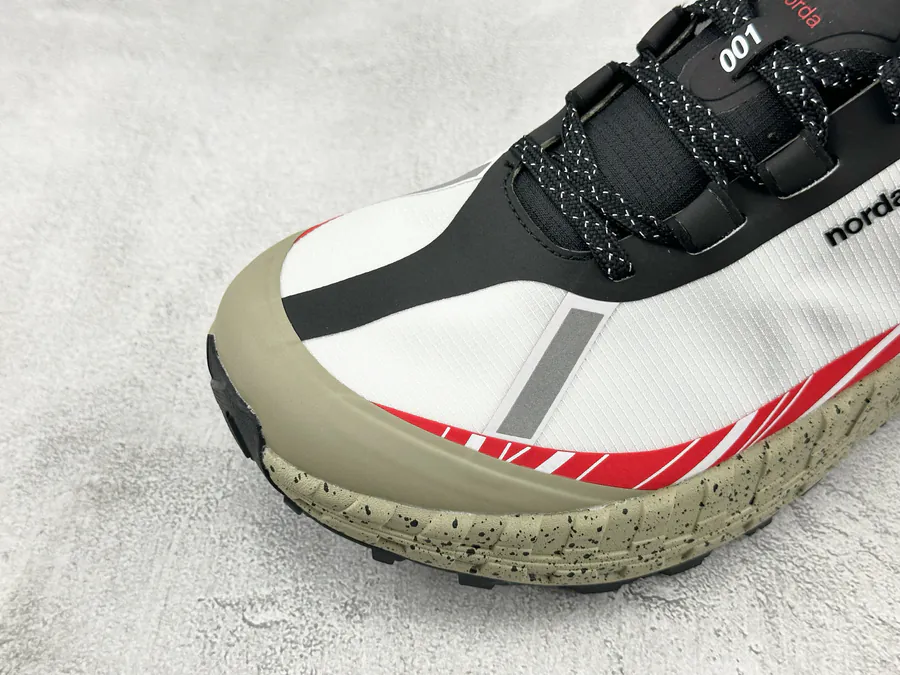 Ray Zahab x NORDA 001 White Red