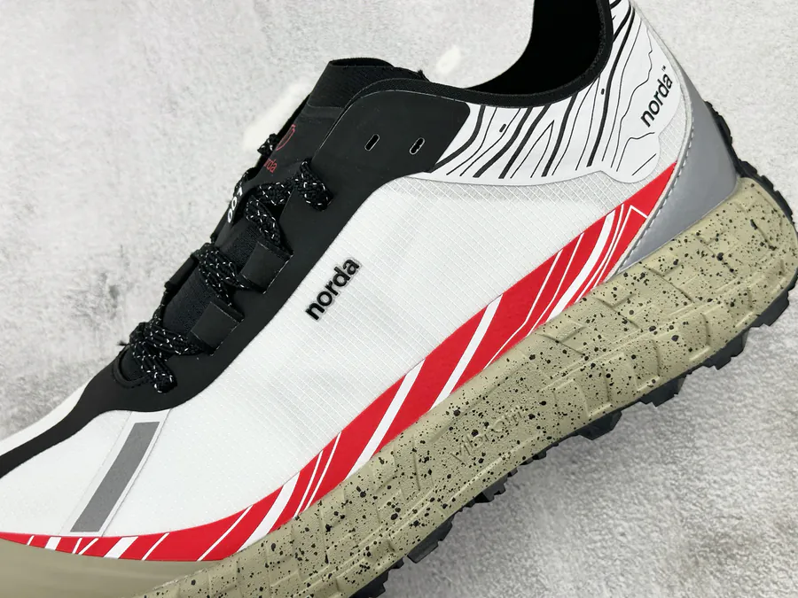 Ray Zahab x NORDA 001 White Red