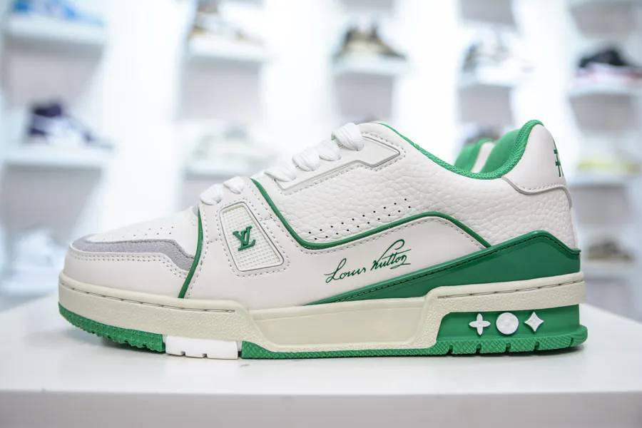 LV Trainer Premium Authentic Design