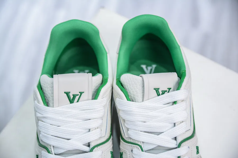 LV Trainer Premium Authentic Design