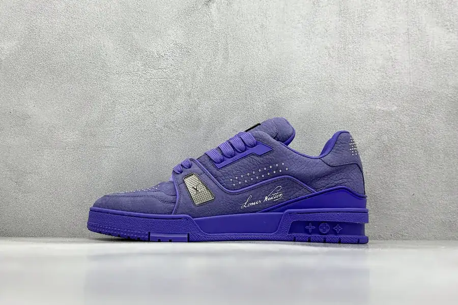 LV Trainer Premium Edition, Authentic Sole Design