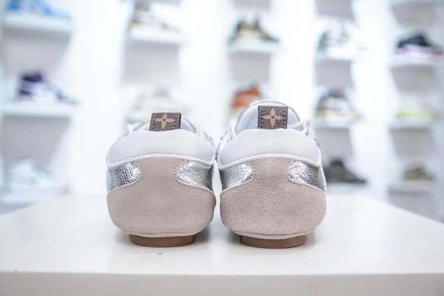 LV Sneakerina 2025 Early Spring Release Ballet Flat with Sacchetto Craftsmanship