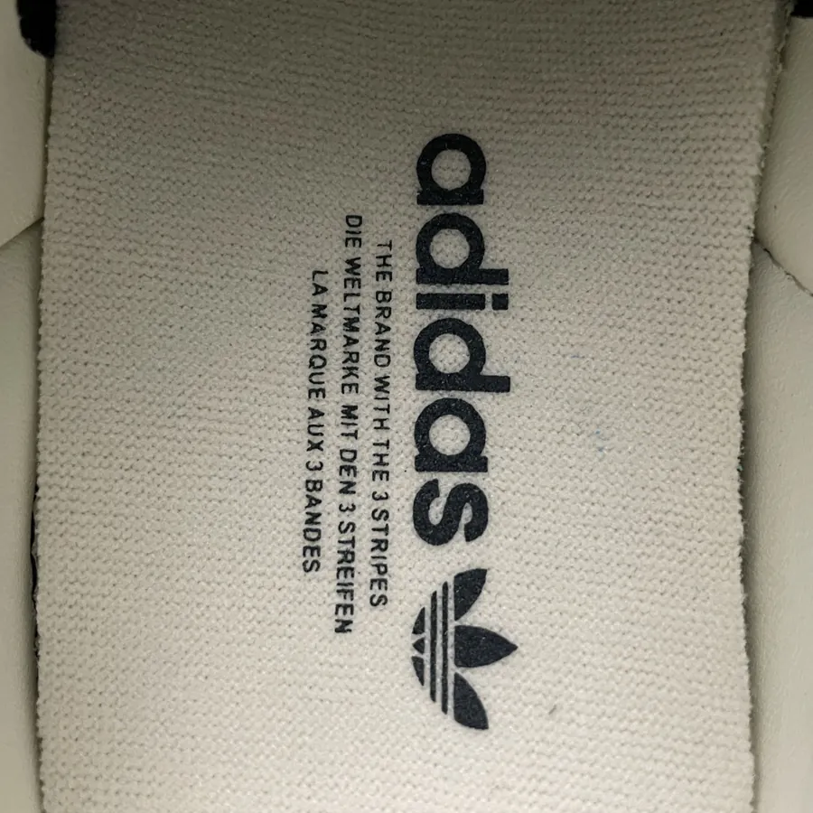 Adi Samba OG Low Sneaker