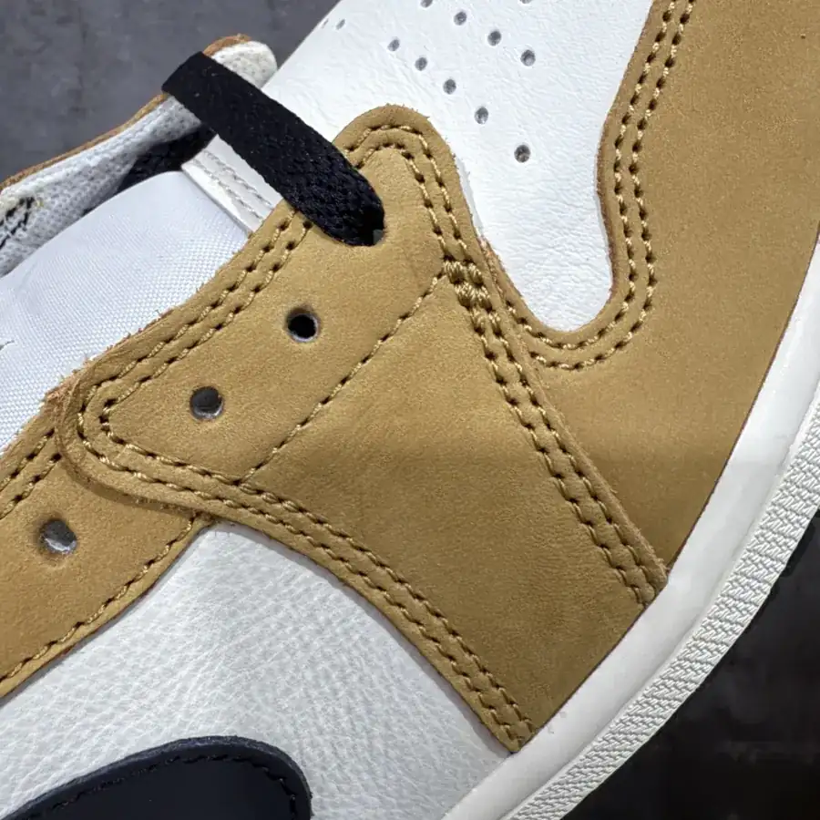 1Q1 Low Men's Cultural Basketball Shoes in White and Brown