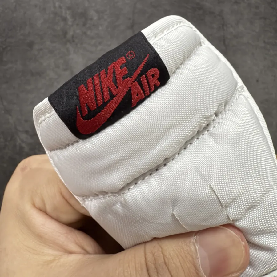 1Q1 Low Men's Cultural Basketball Shoes in White and Brown