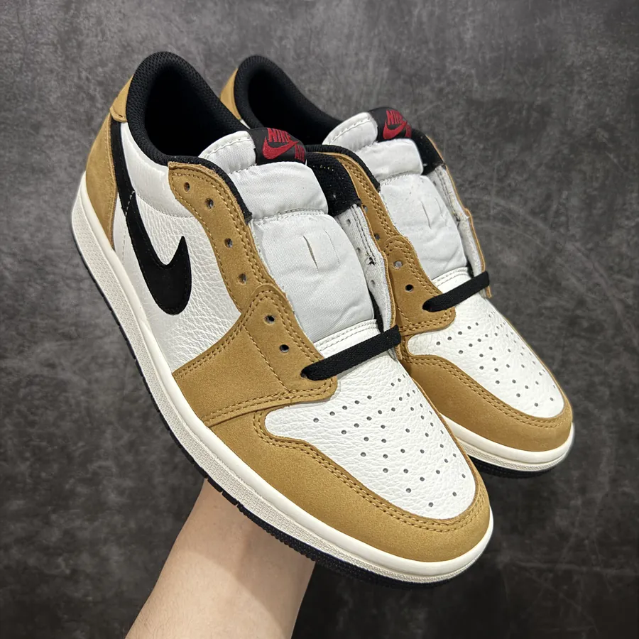 Air Jordan 1 Low CZ0790 102