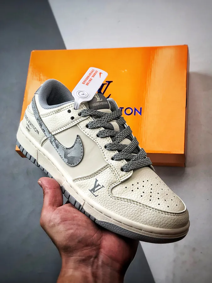 LV Retro Dunk Low DIY Custom Edition