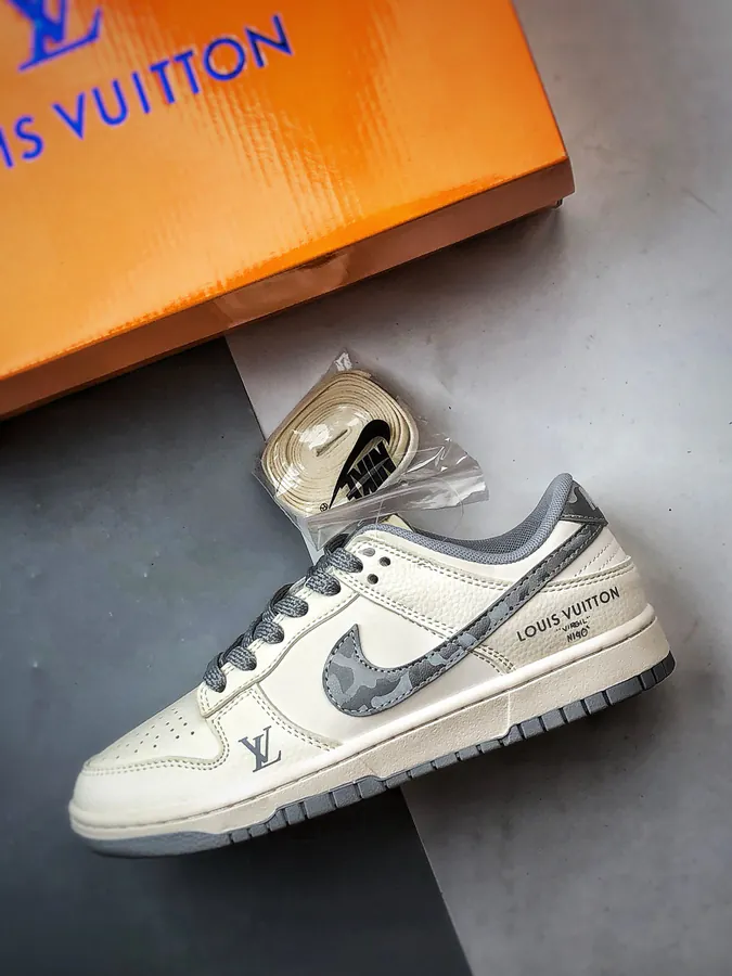 LV Retro Dunk Low DIY Custom Edition
