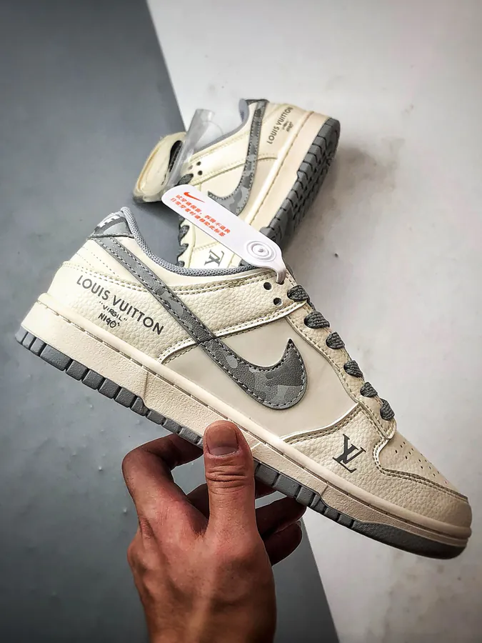 LV Retro Dunk Low DIY Custom Edition