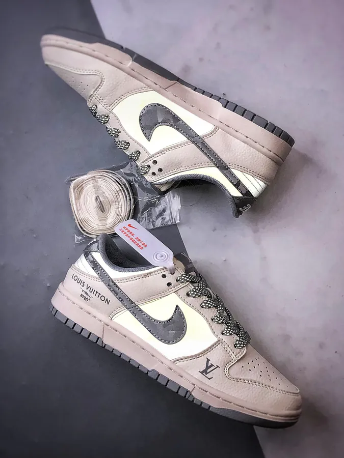 LV Retro Dunk Low DIY Custom Edition